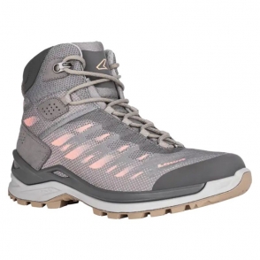 Découvrez pourquoi la chaussure de randonnée femme FERROX GTX MID Ws est un best-seller chez les randonneuses au magasin Aubrac-Rando !